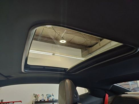 Used 2019 Chevrolet Camaro ZL1 image 30