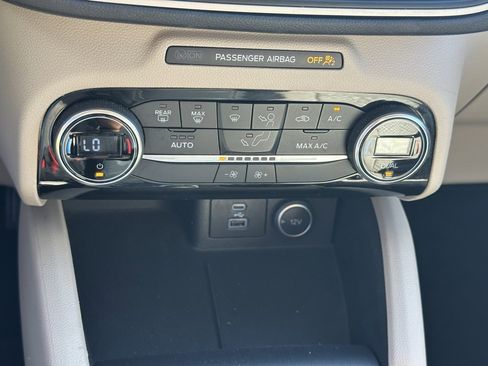 Used 2021 Ford Escape SE w/ Convenience Package image 26