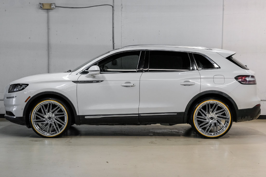 Used 2021 Lincoln Nautilus Reserve w/ Equipment Group 201A FWD image 16