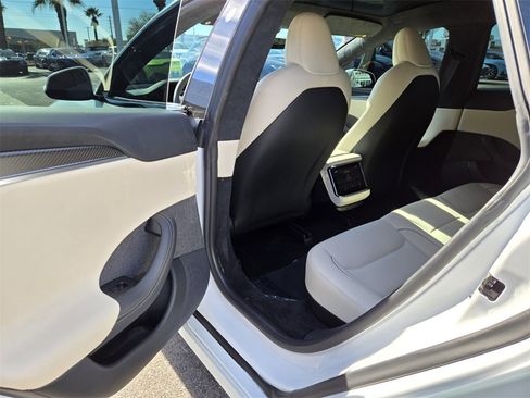 Used 2021 Tesla Model S Plaid image 16