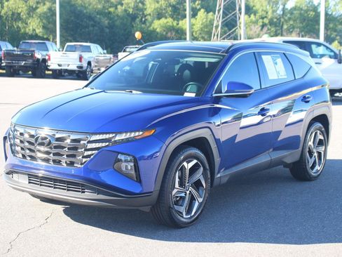 Used 2022 Hyundai Tucson Limited w/ Cargo Package AWD/4WD image 3