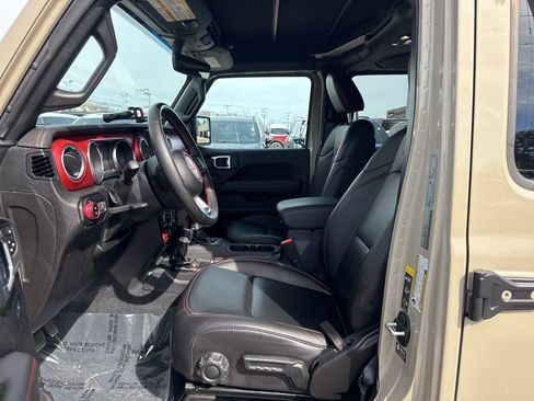 Certified 2022 Jeep Gladiator Rubicon w/ LED Lighting Group image 18