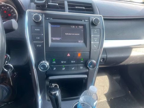 Used 2017 Toyota Camry SE FWD image 12
