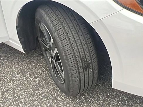 Used 2024 Nissan Sentra SV image 10