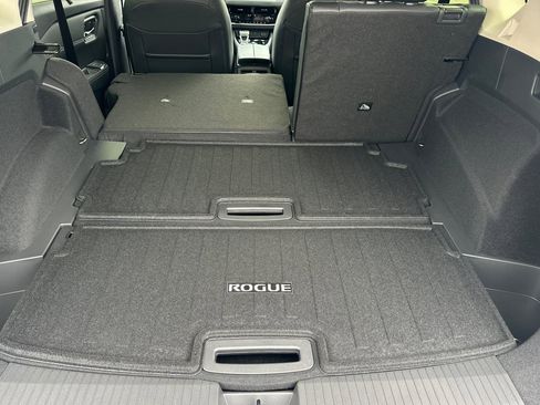 New 2026 Nissan Rogue Platinum w/ Tech Package image 12
