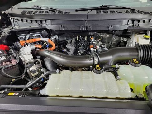 Certified 2025 Ford F150 Platinum w/ Equipment Group 702A High image 36