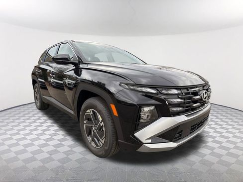 New 2026 Hyundai Tucson Blue SE image 3