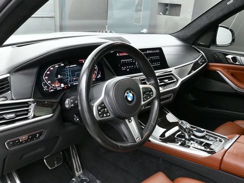 Used 2021 BMW X7 M50i w/ Dynamic Handling Package AWD/4WD image 24