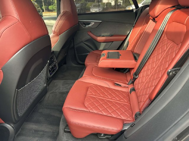 Used 2023 Audi SQ8 Prestige AWD/4WD image 14