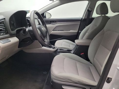Used 2017 Hyundai Elantra SE FWD image 17