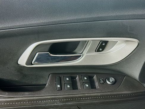 Used 2017 Chevrolet Equinox LT w/ Convenience Package image 20