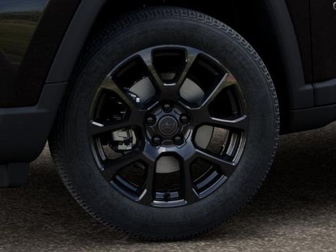 New 2026 Jeep Compass Latitude AWD/4WD image 16