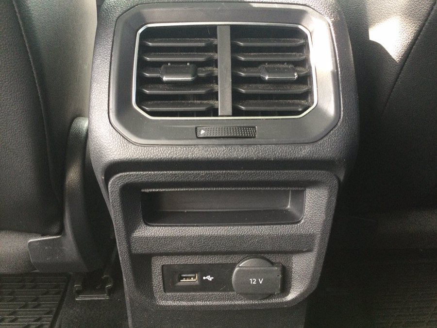 Used 2018 Volkswagen Tiguan SEL AWD/4WD image 20