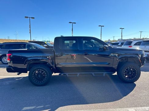 Used 2022 Nissan Frontier SV image 10