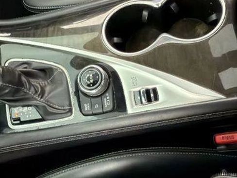 Used 2017 INFINITI Q60 3.0t w/ Premium Plus Package 3.0T image 19