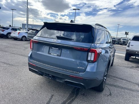 Used 2025 Ford Explorer ST-Line AWD/4WD image 5