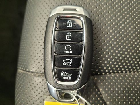 Used 2021 Hyundai Elantra Limited image 32