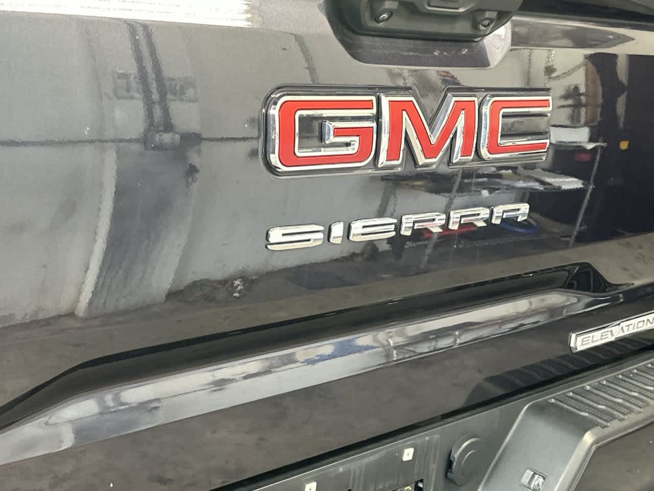 Used 2024 GMC Sierra 1500 Elevation AWD/4WD image 10