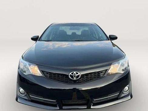 Used 2012 Toyota Camry SE FWD image 13