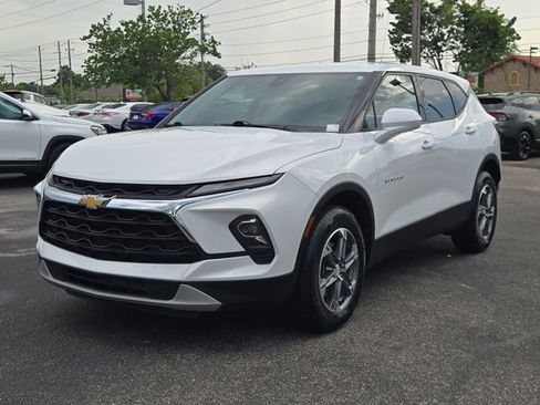 Used 2023 Chevrolet Blazer LT FWD image 4