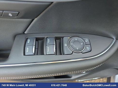 Used 2025 Buick Envision Avenir image 28