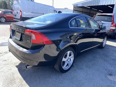 Used 2012 Volvo S60 T5 w/ Climate Pkg image 3