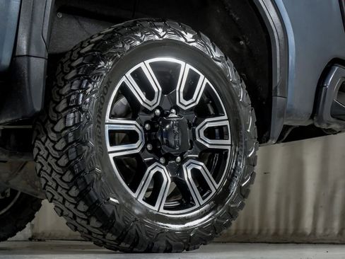 Used 2020 GMC Sierra 2500 AT4 w/ AT4 Premium Package AWD/4WD image 55