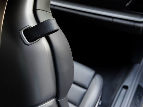 Certified 2024 Porsche 911 Carrera GTS image 32