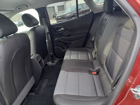 Used 2024 Chevrolet Trax LT image 12