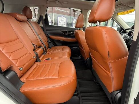 Used 2017 Nissan Rogue SL w/ SL Premium Package image 40