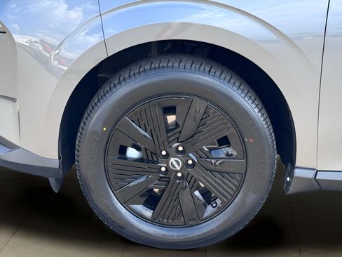 Used 2025 Nissan Murano SV FWD image 38