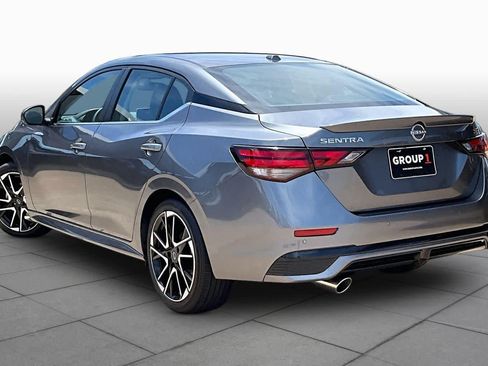 Certified 2025 Nissan Sentra SR FWD image 11