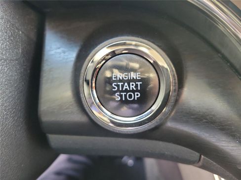 Used 2016 Toyota Avalon Limited w/ Toyota Safety Sense Package image 30