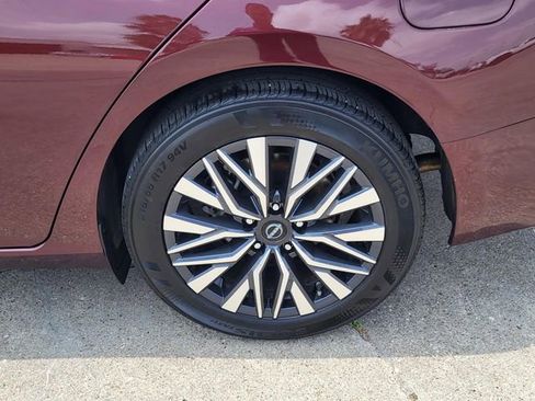 Used 2025 Nissan Altima 2.5 SV FWD image 22