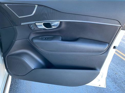 Used 2020 Volvo XC90 T6 Momentum image 50