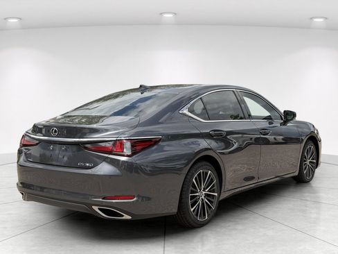 Used 2024 Lexus ES 350 w/ Premium Package FWD image 3