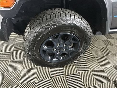 Used 2023 Jeep Wrangler Unlimited w/ Cold Weather Group AWD/4WD image 9