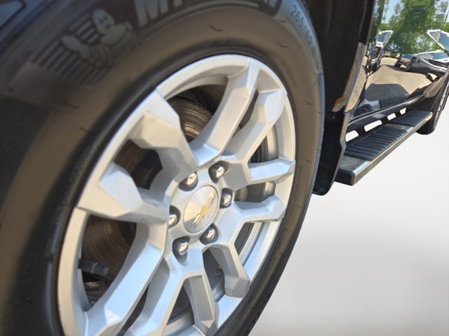 Used 2023 Chevrolet Silverado 1500 LT AWD/4WD image 16