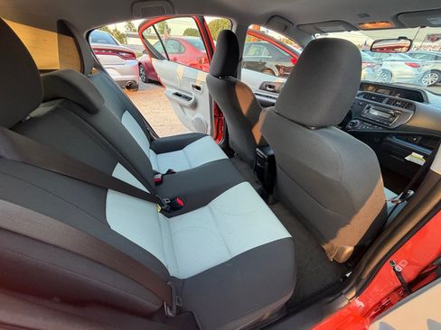 Used 2013 Toyota Prius C Two FWD image 11
