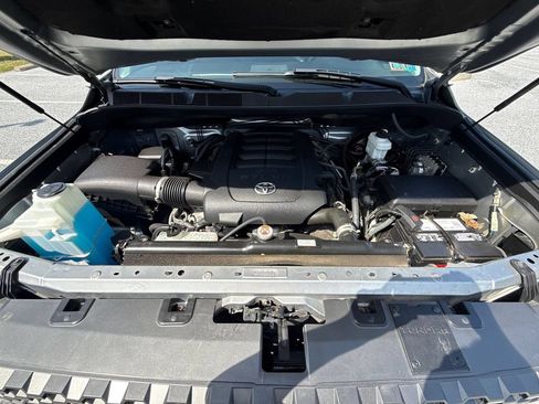 Used 2021 Toyota Tundra SR5 AWD/4WD image 29