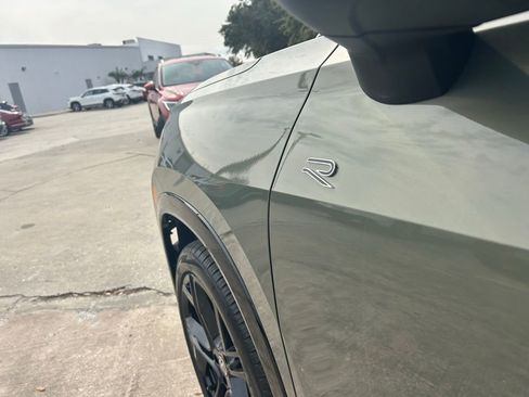 New 2026 Volkswagen Tiguan SE R-Line image 9