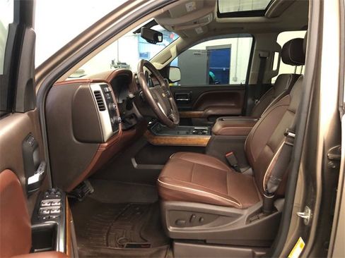 Used 2015 Chevrolet Silverado 1500 High Country image 27