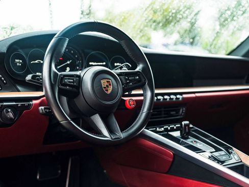 Used 2021 Porsche 911 Carrera S image 21