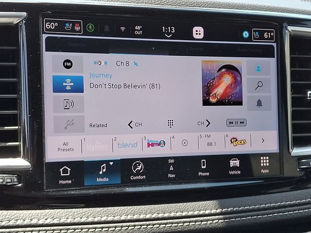 Used 2025 Chrysler Pacifica Limited FWD image 16
