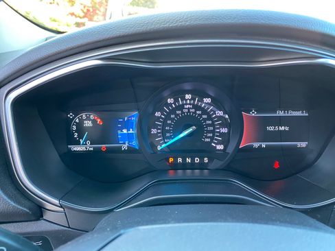 Used 2019 Ford Fusion SE image 59