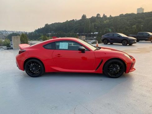 Certified 2024 Toyota GR86 Premium RWD image 3