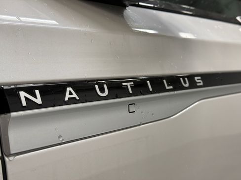 New 2026 Lincoln Nautilus Premier image 14