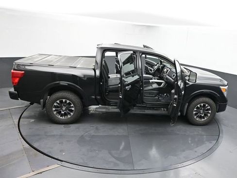 Used 2018 Nissan Titan PRO-4X w/ Pro-4x Convenience Package image 68