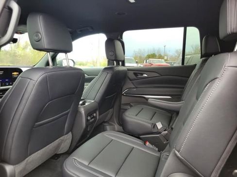 New 2026 Chevrolet Traverse LT w/ Driver Confidence Package AWD/4WD image 21