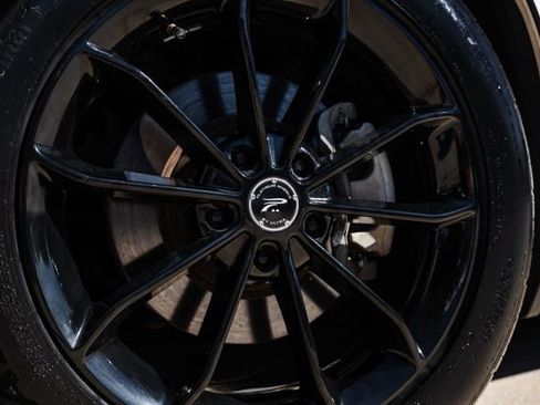 Used 2010 Ford Mustang GT Premium image 3